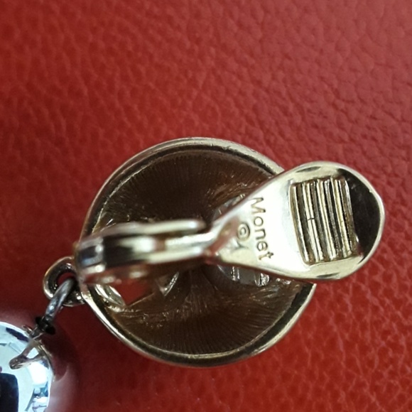 MONET - Picture 2 of 2